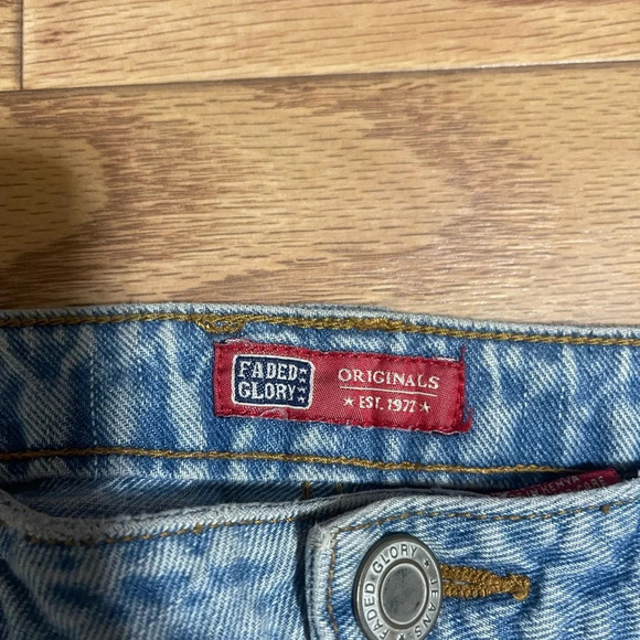 Vintage Faded Glory Capris 8 - Picture 2 of 8